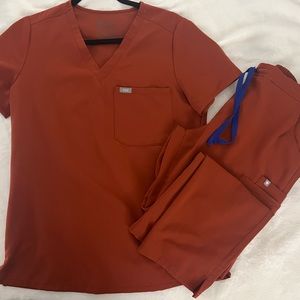 Auburn small scrub set